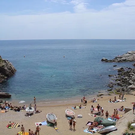 Nomad Haux In The Heart Of Tossa 5 Tossa de Mar
